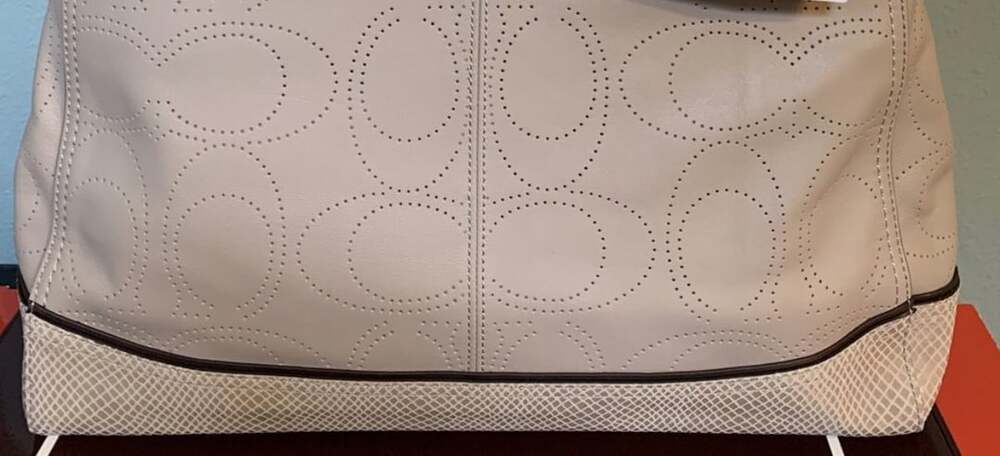 Coach - Picture 5 of 5
